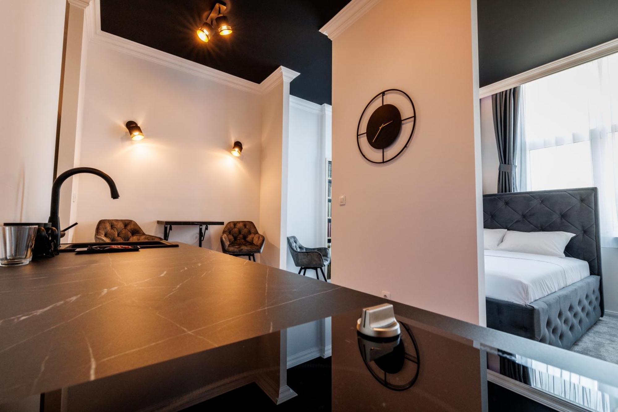 White Unique Apart Nikšić Exterior foto