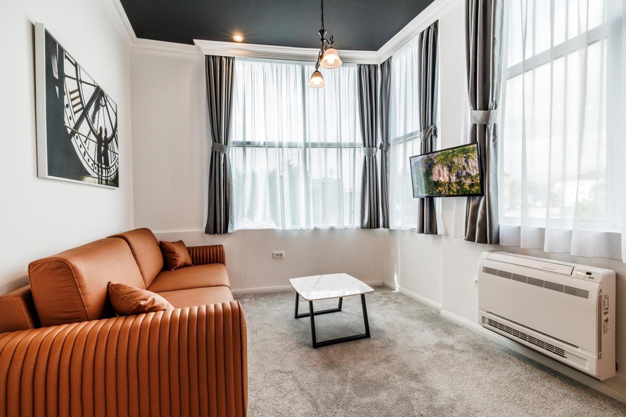 White Unique Apart Nikšić Exterior foto